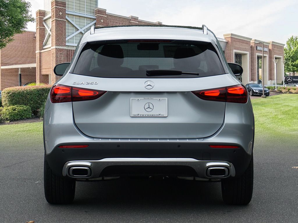 Thumbnail: 2026 Mercedes-Benz GLA - 5