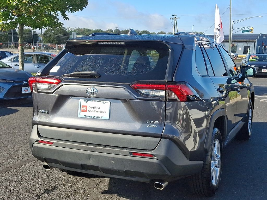 Thumbnail: 2020 Toyota RAV4 - 6