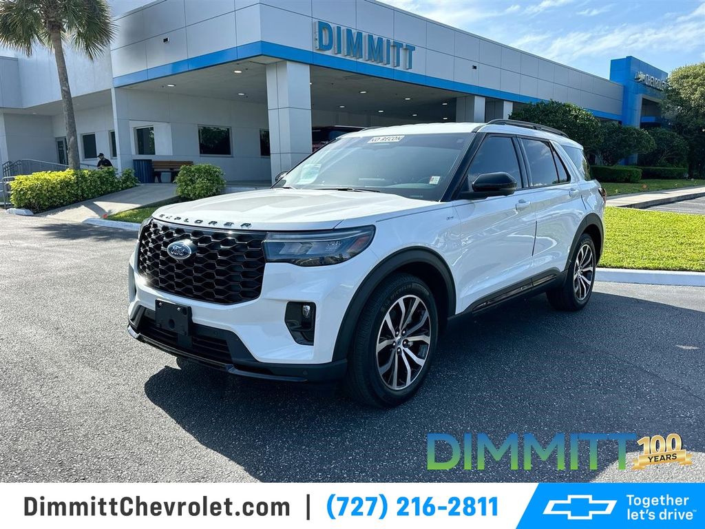 White Metallic 2025 Ford Explorer SUV / Crossover Rear-Wheel Drive Automatic