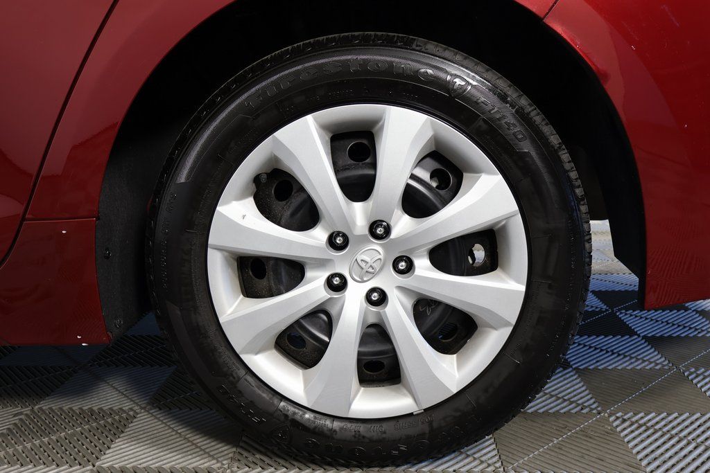 Thumbnail: 2025 Toyota Corolla - 16