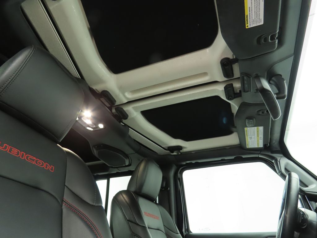 Thumbnail: 2021 Jeep Wrangler - 18