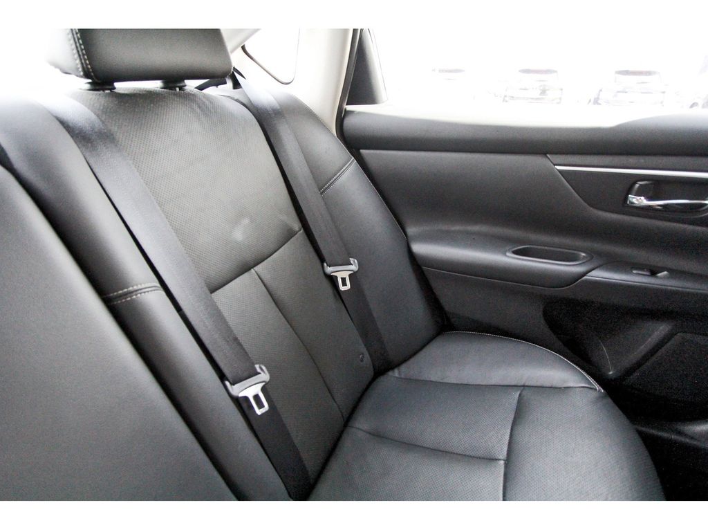 2016 Nissan Altima 2.5 SL Black at Mac Haik CDJR North Houston
