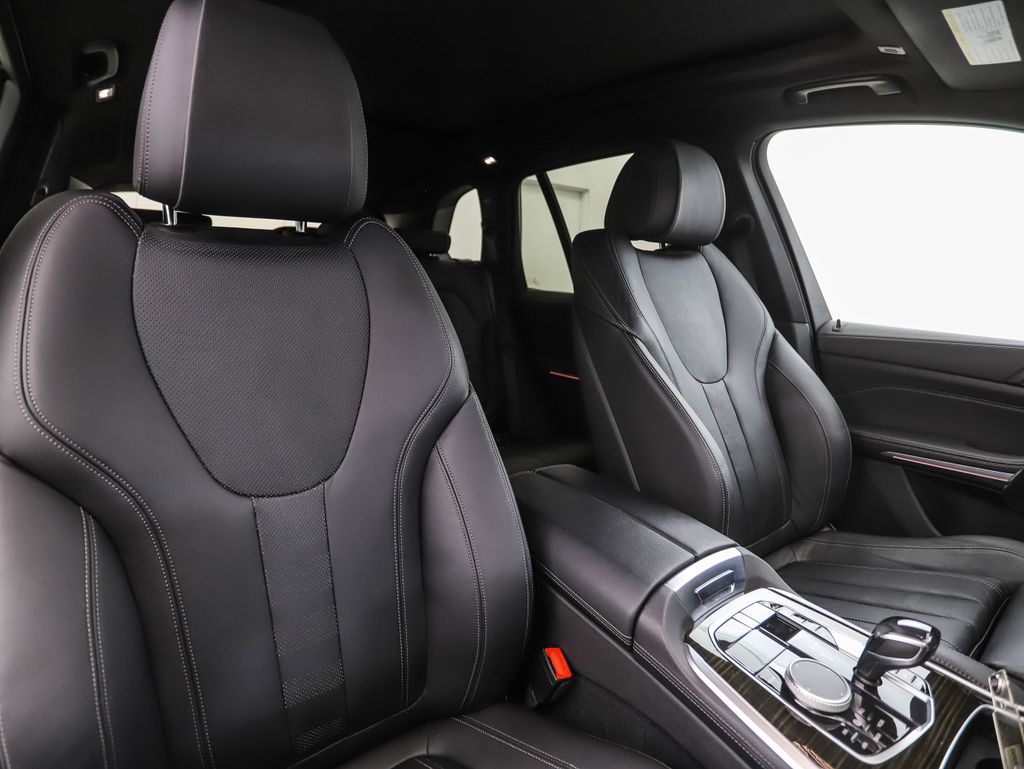 Thumbnail: 2020 BMW X5 - 31
