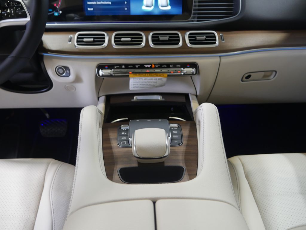 Thumbnail: 2026 Mercedes-Benz GLE - 32