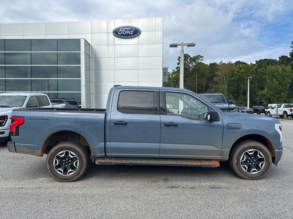 2023 Ford F-150 Lightning XLT