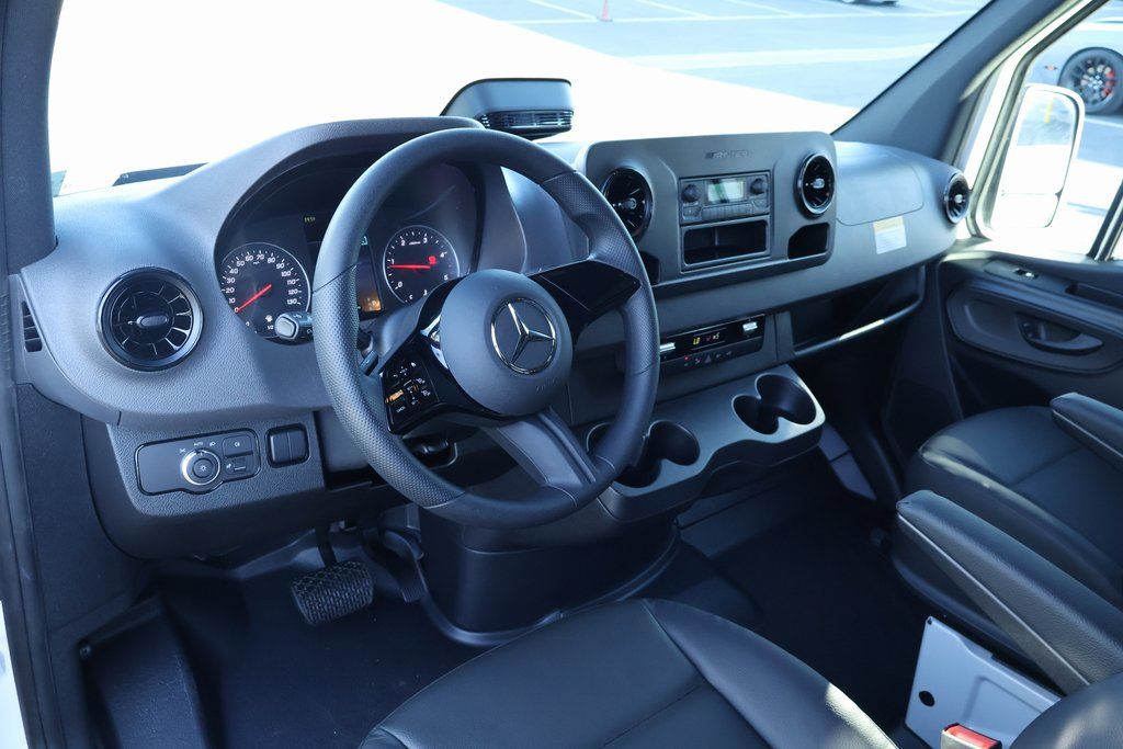 Thumbnail: 2026 Mercedes-Benz Sprinter - 3
