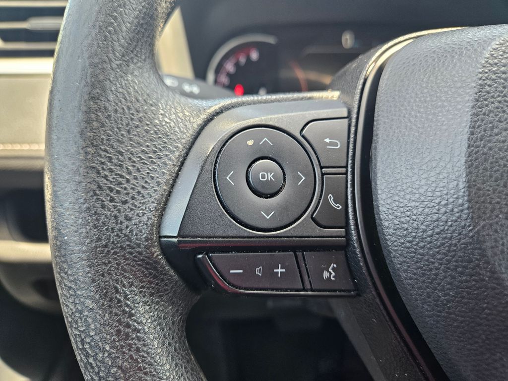 Thumbnail: 2023 Toyota RAV4 - 20
