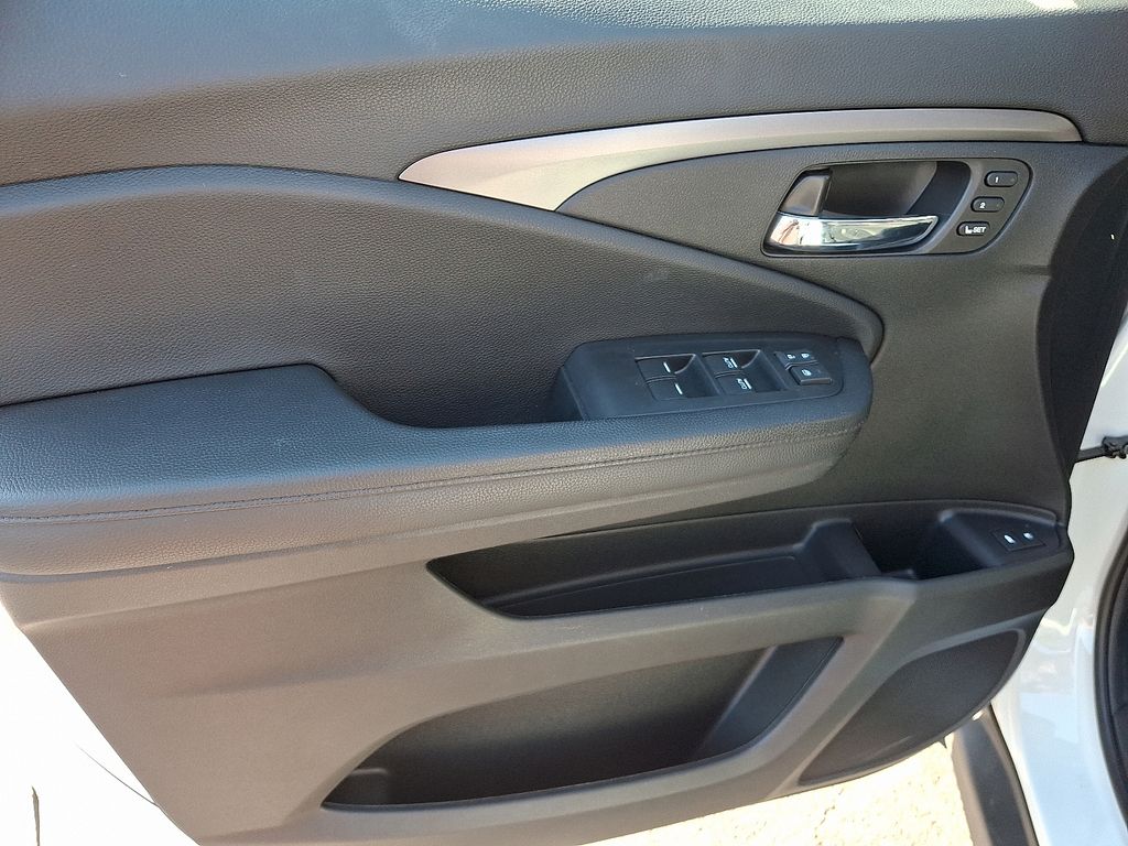 Thumbnail: 2022 Honda Pilot - 13