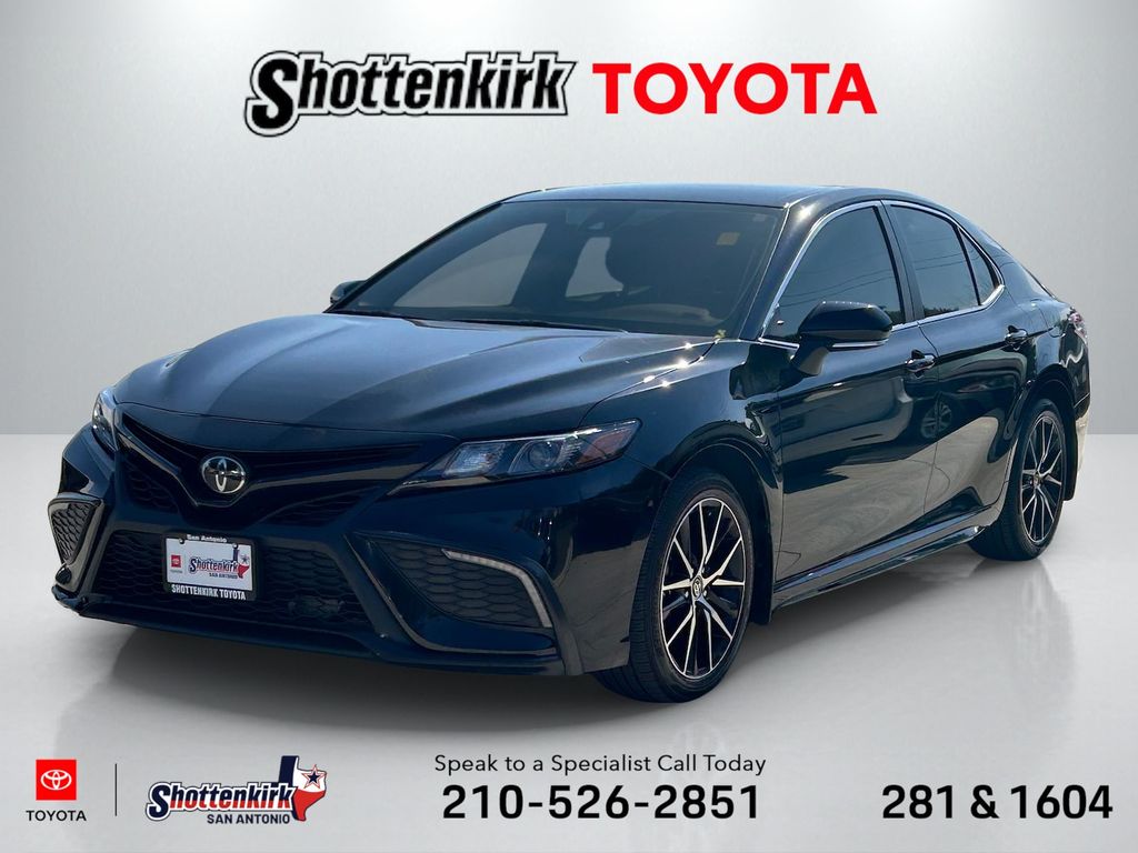 2024 Toyota Camry SE Nightshade FWD