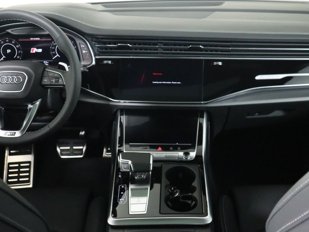 Thumbnail: 2026 Audi RS Q8 - 15