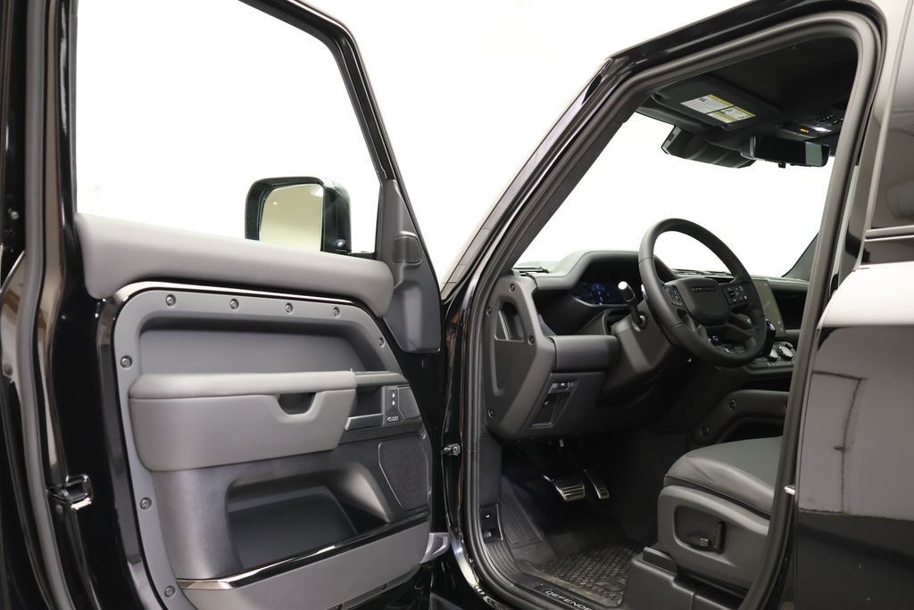 Thumbnail: 2026 Land Rover Defender - 28