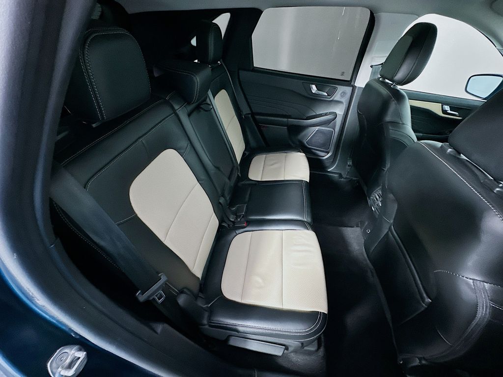 Thumbnail: 2022 Ford Escape - 28
