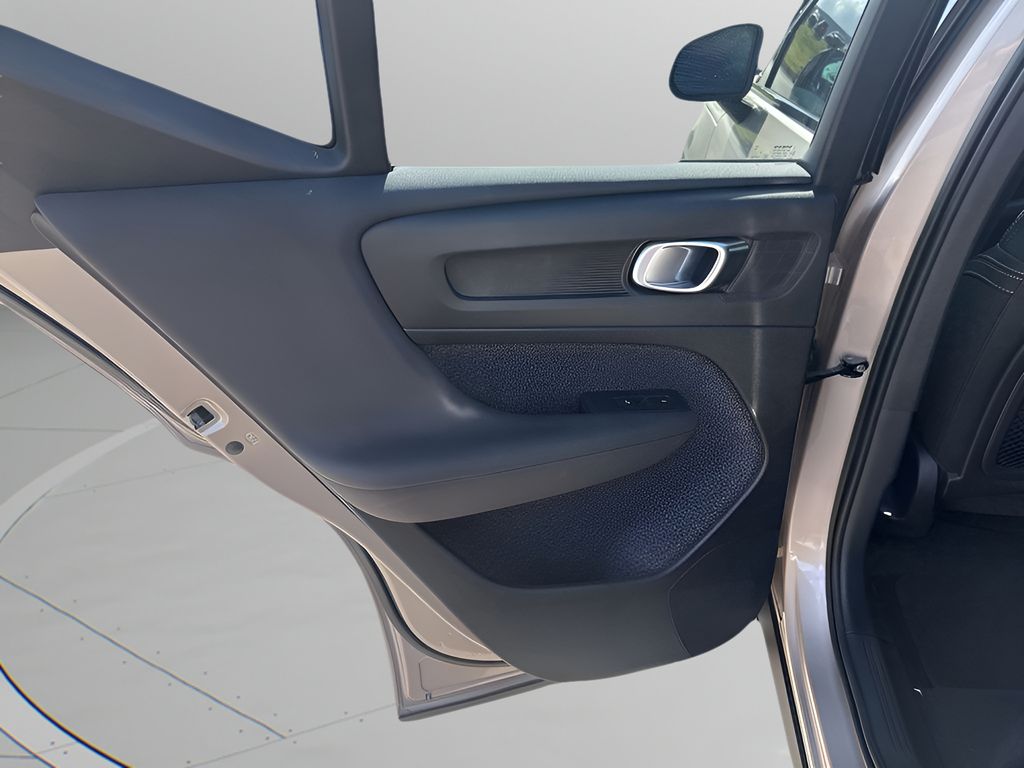 Used Car 2023 Volvo Xc40 Recharge Pure Electric  Ultimate For Sale Under $35,000 In Austin, Texas