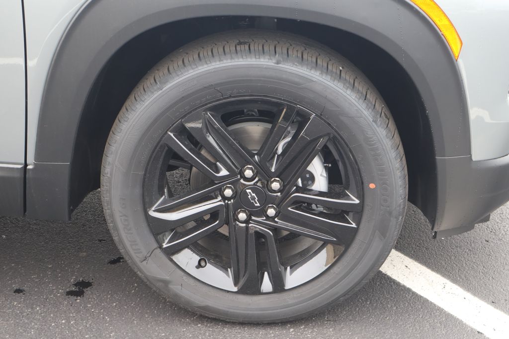 Thumbnail: 2026 Chevrolet TrailBlazer - 11