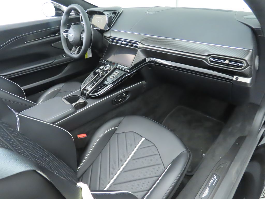 Thumbnail: 2026 Aston Martin Vantage - 26