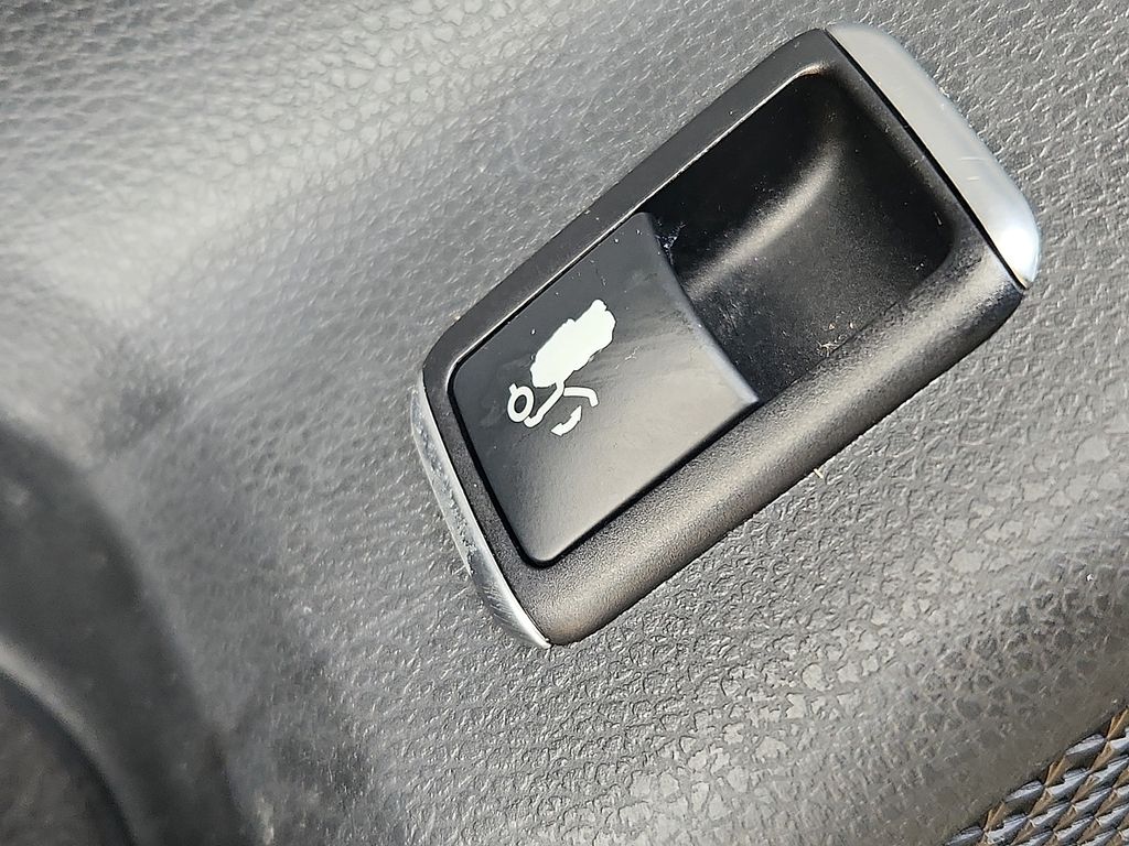 Thumbnail: 2018 Mercedes-Benz GLA - 24