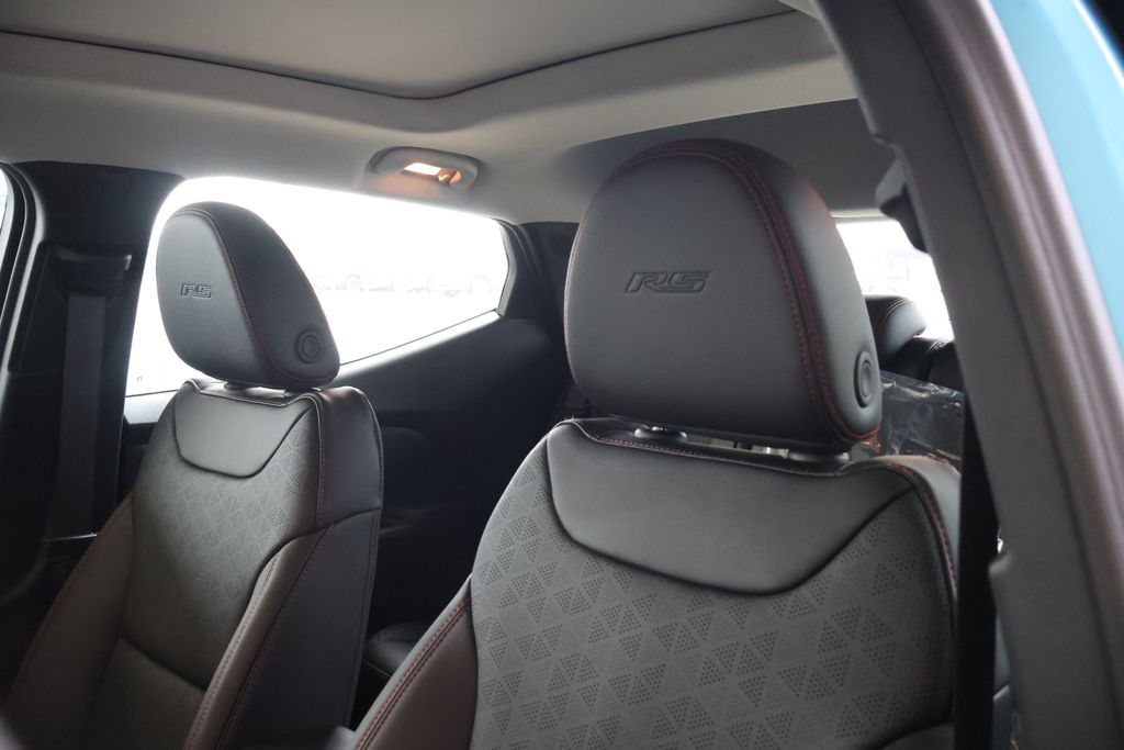 Thumbnail: 2027 Chevrolet Bolt EV - 12