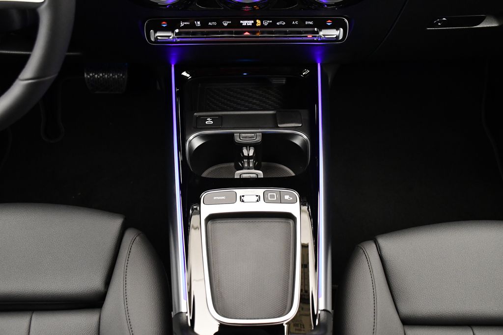 Thumbnail: 2025 Mercedes-Benz GLA - 28