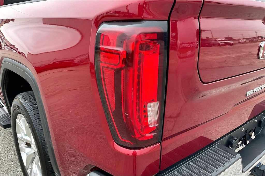 Used 2020 GMC Sierra 1500 SLT 4D Crew Cab