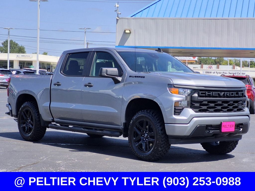 Sterling Gray Metallic 2024 Chevrolet Silverado 1500 Pickup Truck Four-Wheel Drive 8-Speed Automatic