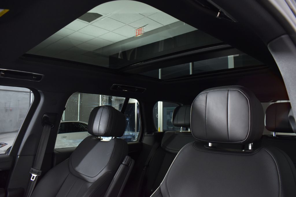 Thumbnail: 2023 Land Rover Range Rover - 13