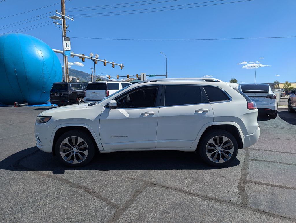 2019 Jeep Cherokee Overland 8