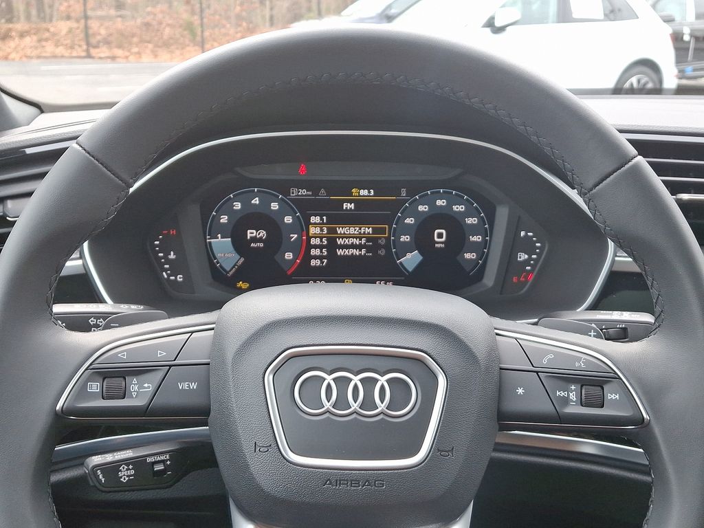 2025 Audi Q3 Premium 9