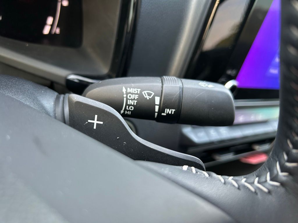 2025 Toyota Camry SE 20