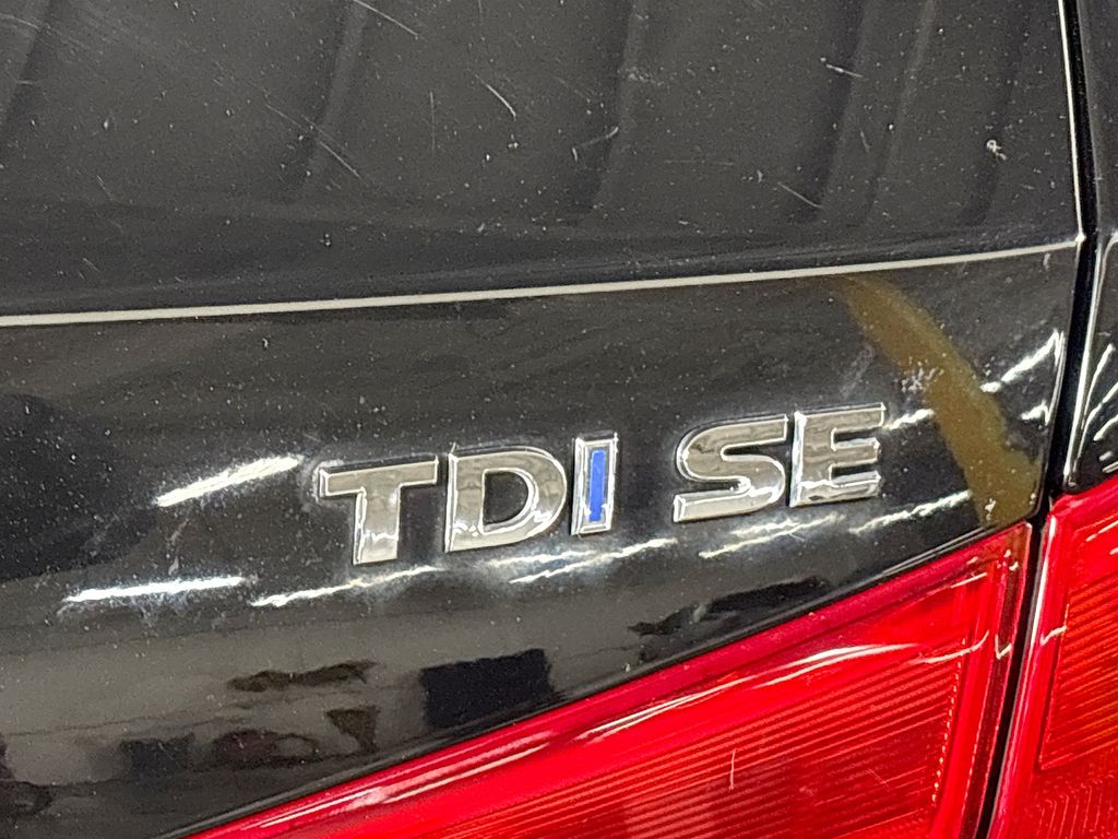 2014 Volkswagen Passat TDI SE