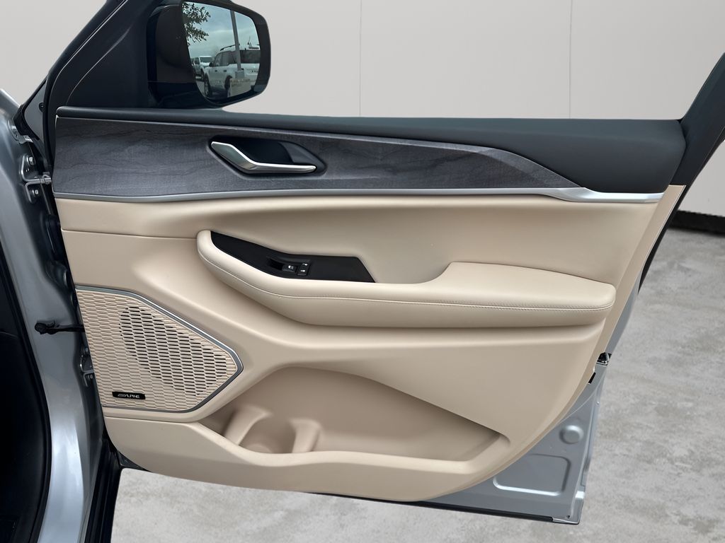 Used Car 2024 Jeep Grand Cherokee L  Limited For Sale Under $35,000 In Austin, Texas