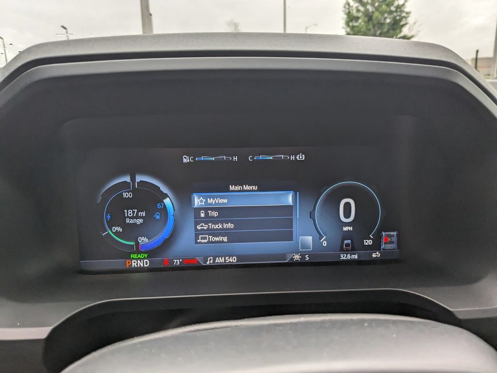 2025 Ford F-150 Lightning Platinum