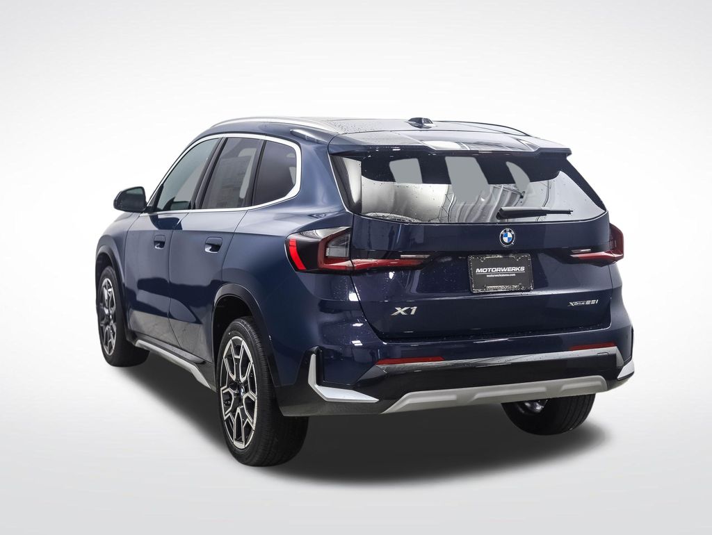 Thumbnail: 2026 BMW X1 - 3