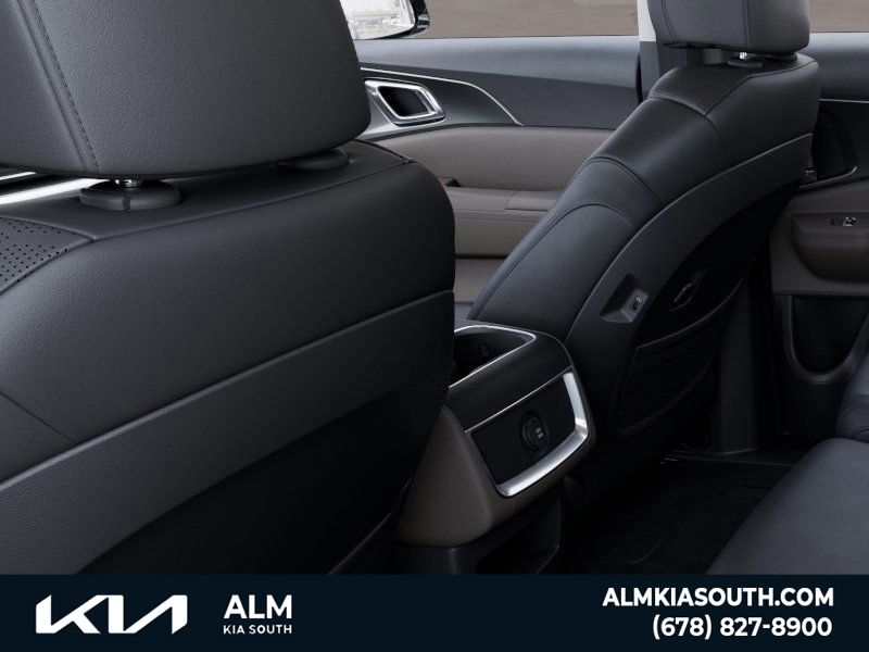 2025 Kia Carnival LXS photo 25