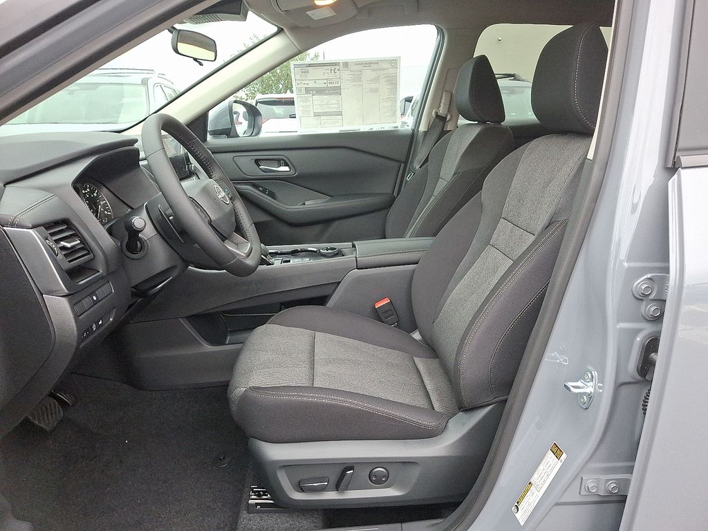 Thumbnail: 2026 Nissan Rogue - 6