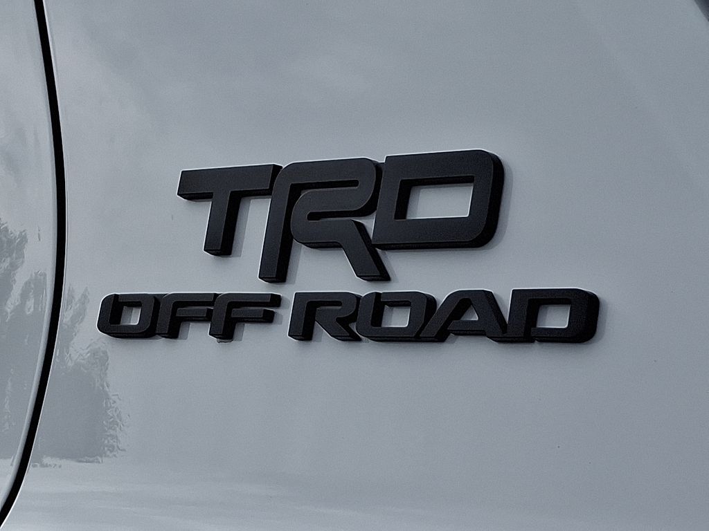 Thumbnail: 2025 Toyota 4Runner - 32