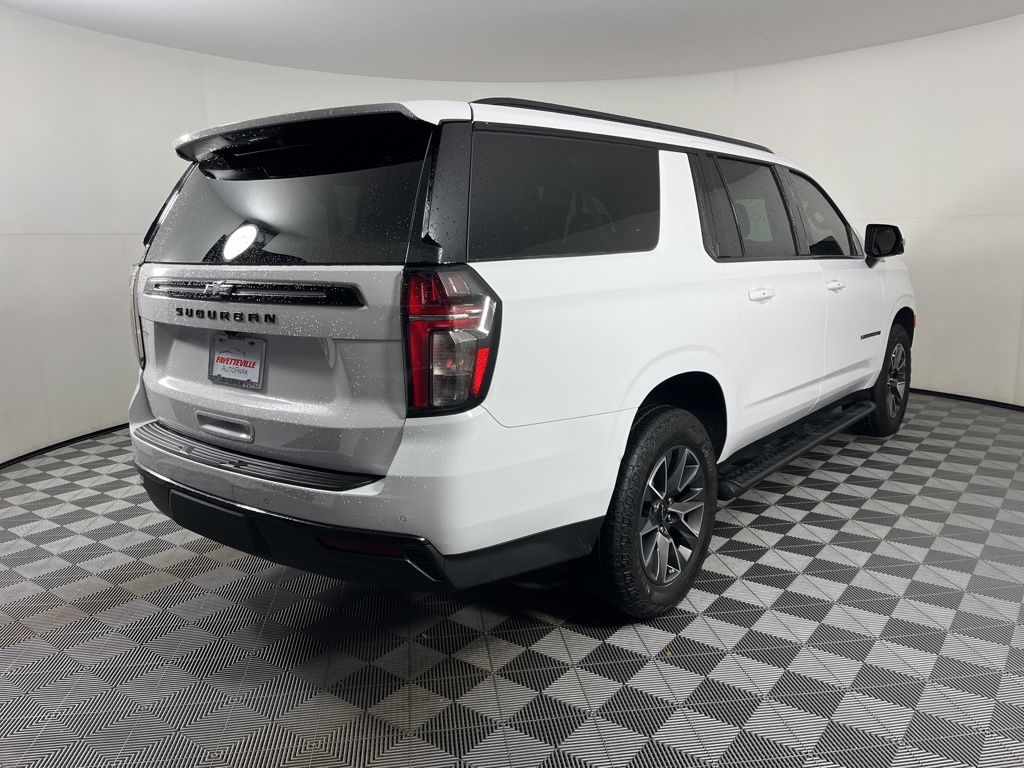 Thumbnail: 2024 Chevrolet Suburban - 5