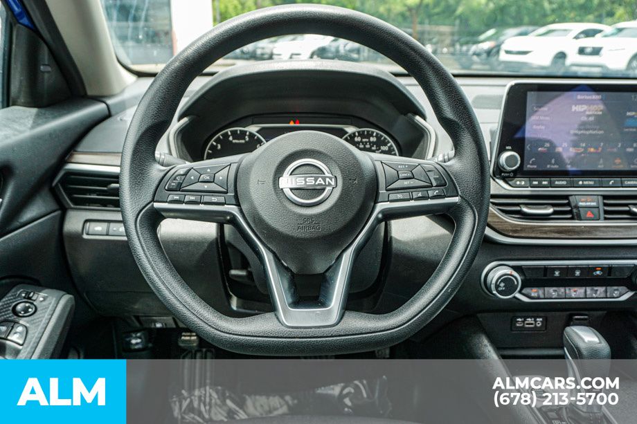 Used 2025 Blue Nissan 2.5 SV image 28