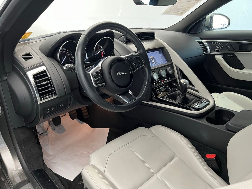 Thumbnail: 2019 Jaguar F-Type - 26