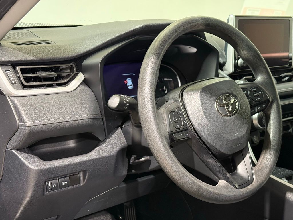 Thumbnail: 2024 Toyota RAV4 - 17