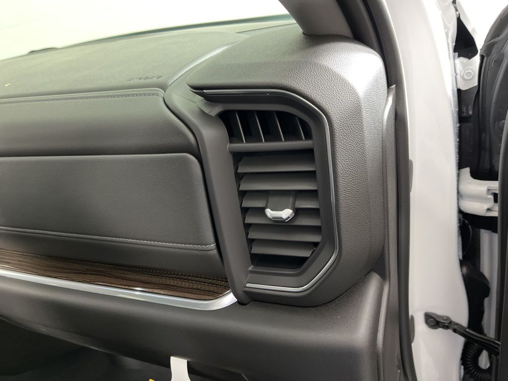 Thumbnail: 2026 Chevrolet Silverado 1500 - 10