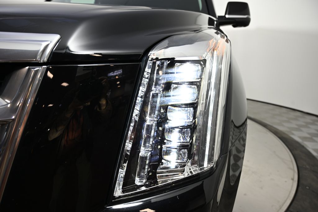 2017 Cadillac Escalade Premium Luxury 9