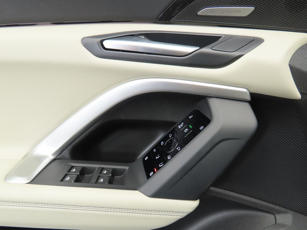 2025 Audi Q5 Premium 25