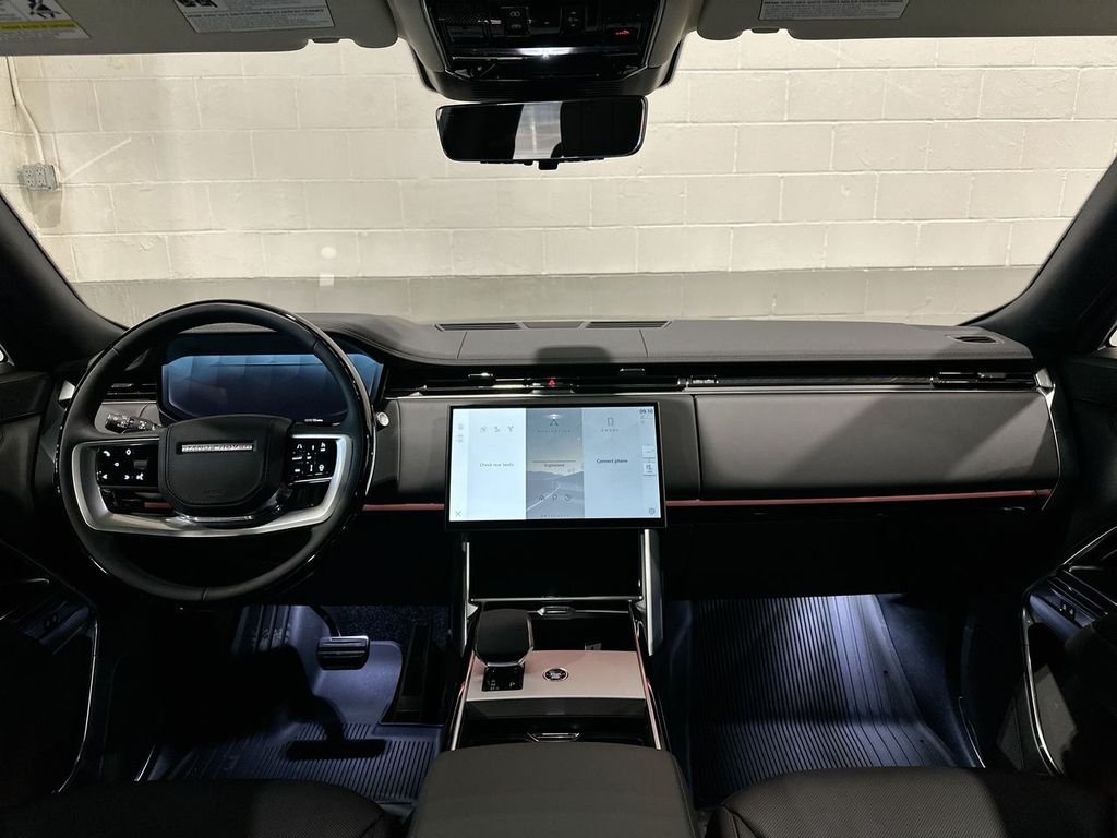 Thumbnail: 2026 Land Rover Range Rover - 8