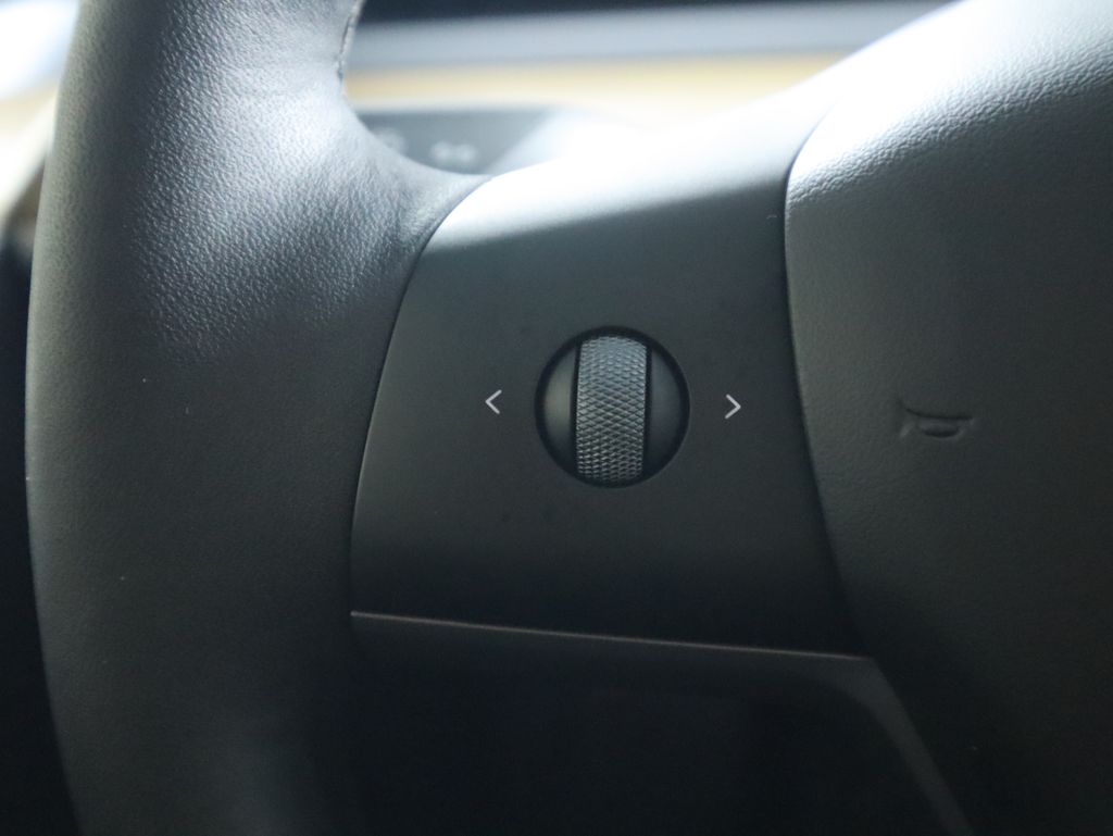 Thumbnail: 2024 Tesla Model Y - 11