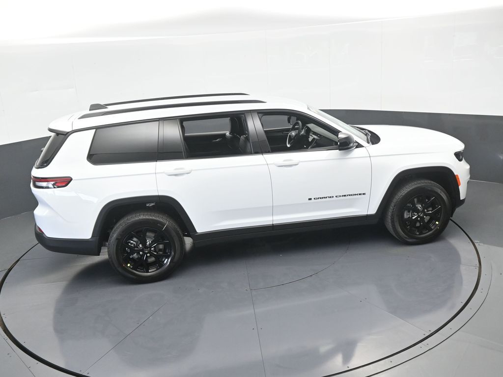 Used 2025 Bright White Clearcoat Jeep Altitude image 44