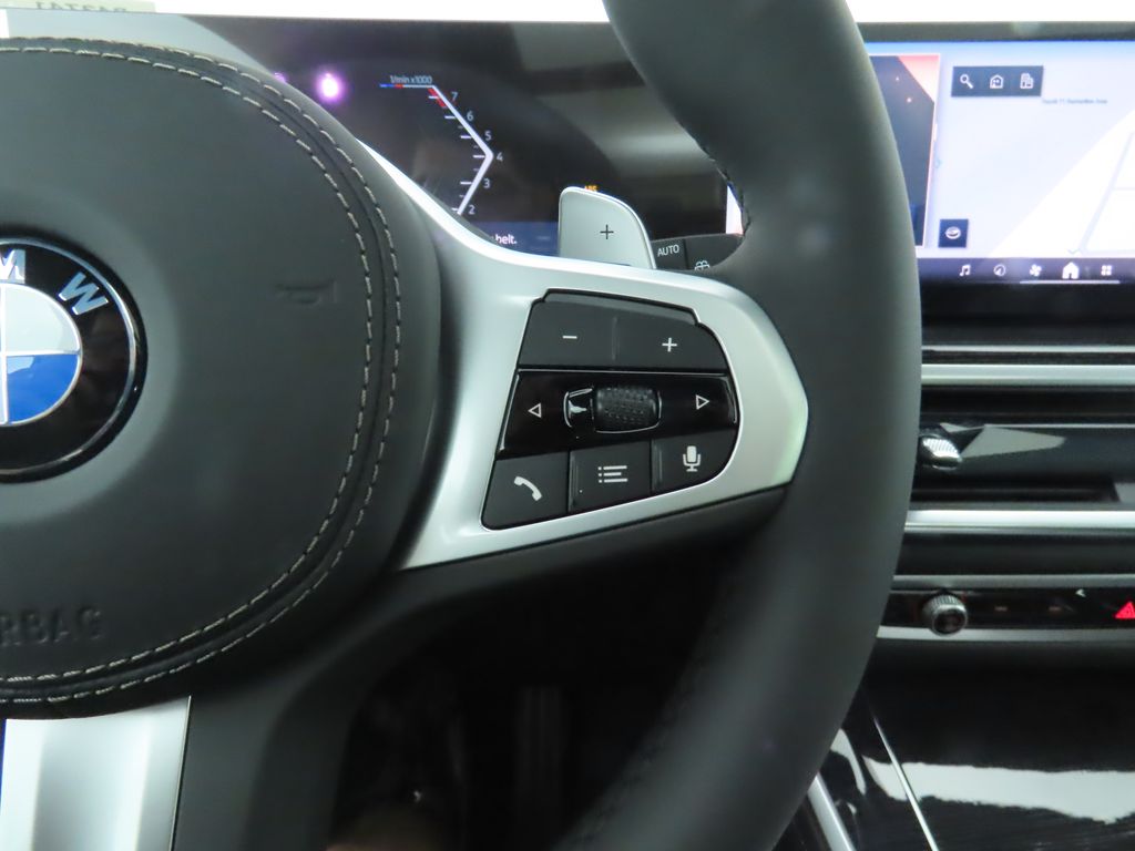 Thumbnail: 2026 BMW X5 - 12