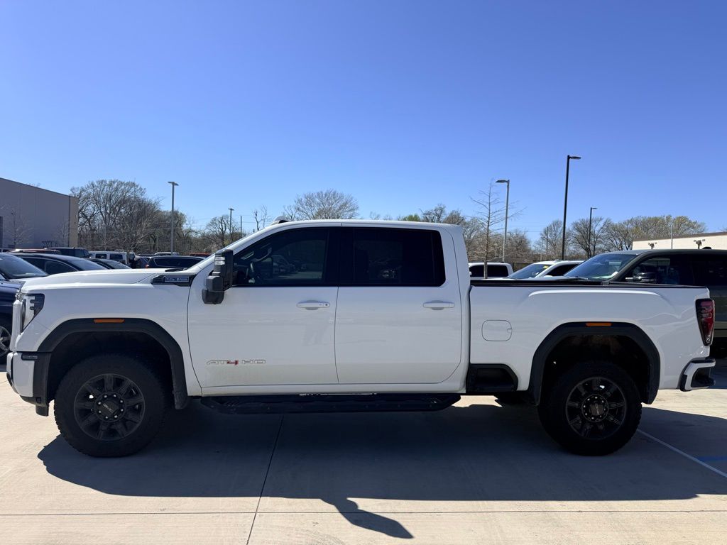 2025 GMC Sierra 2500HD AT4 Crew Cab 4WD