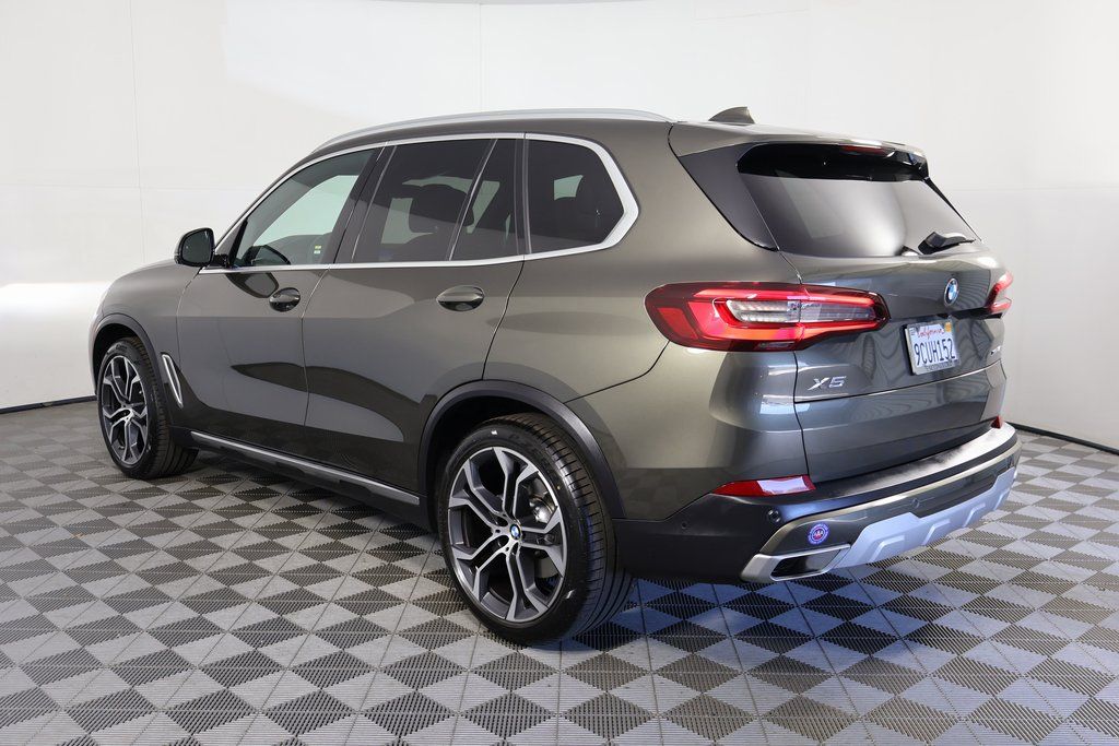 Thumbnail: 2023 BMW X5 - 6