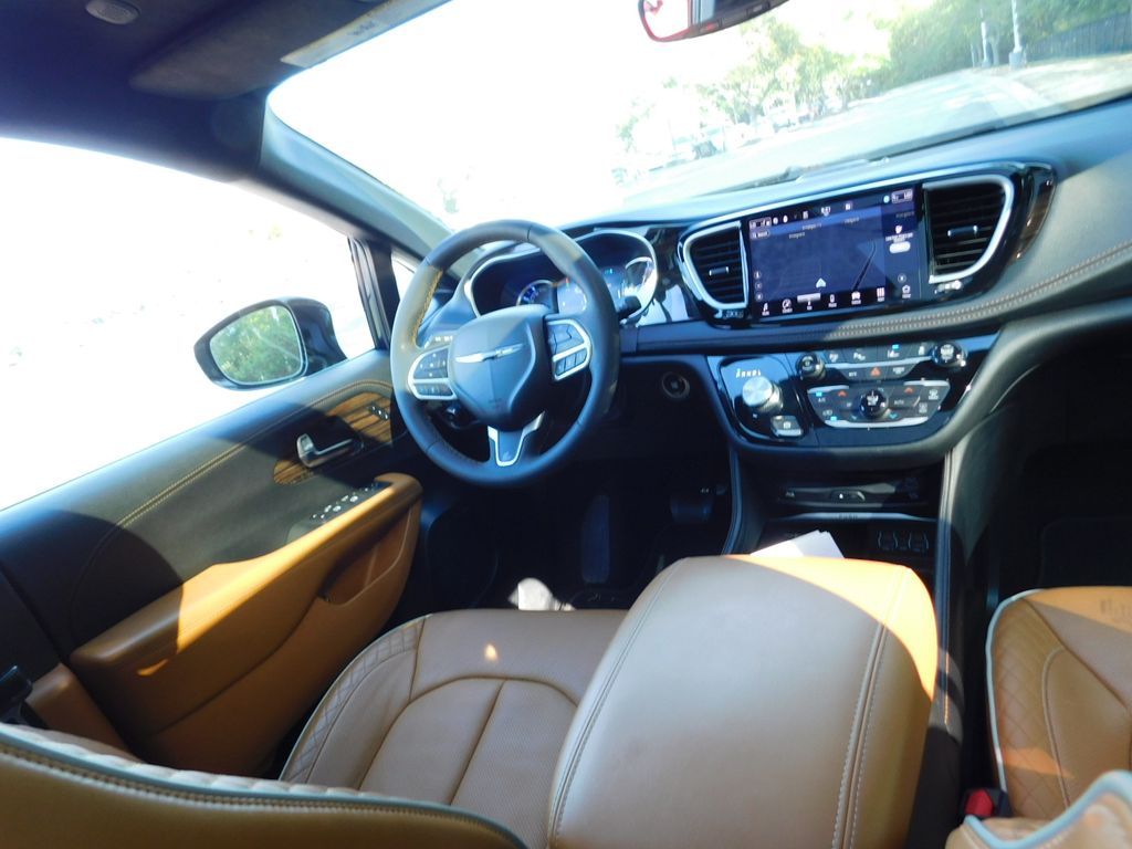 Thumbnail: 2023 Chrysler Pacifica - 2