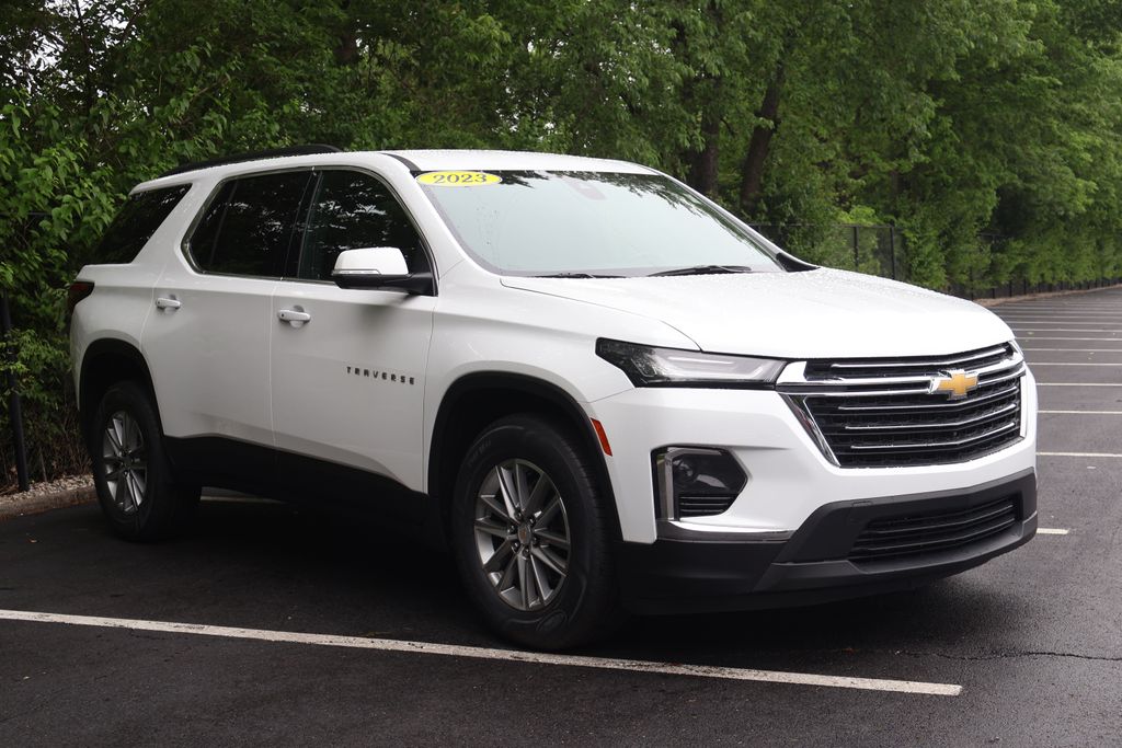 Thumbnail: 2023 Chevrolet Traverse - 11